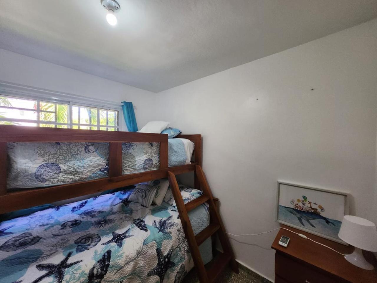 Beachfront Apartment, Quiet 4 Beds, 1 Bath, Ac, Wi-Fi, Hot Water, In Paraiso Near Los Patos ภายนอก รูปภาพ